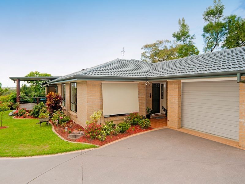 9 Dubbo Court, Helensvale QLD 4212