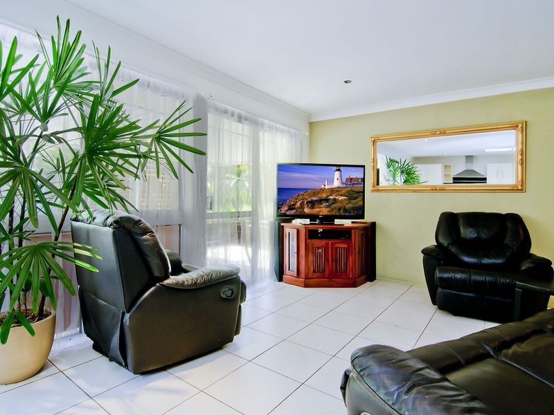 10 Tamworth Drive, Helensvale QLD 4212