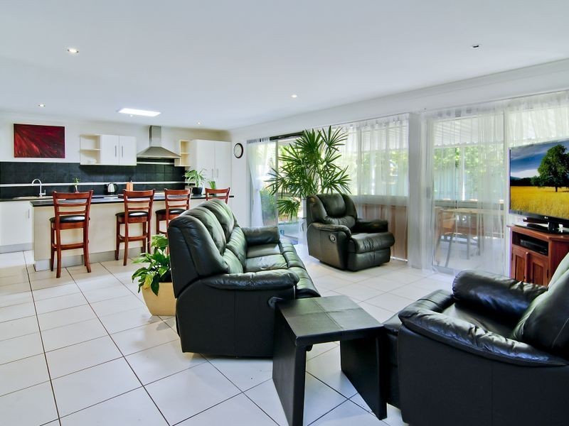 10 Tamworth Drive, Helensvale QLD 4212