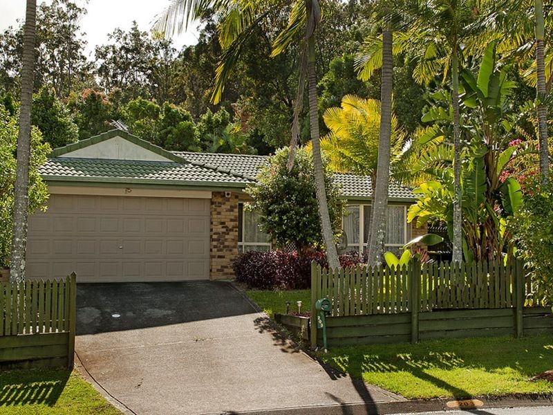 203 Universal Street, Oxenford QLD 4210