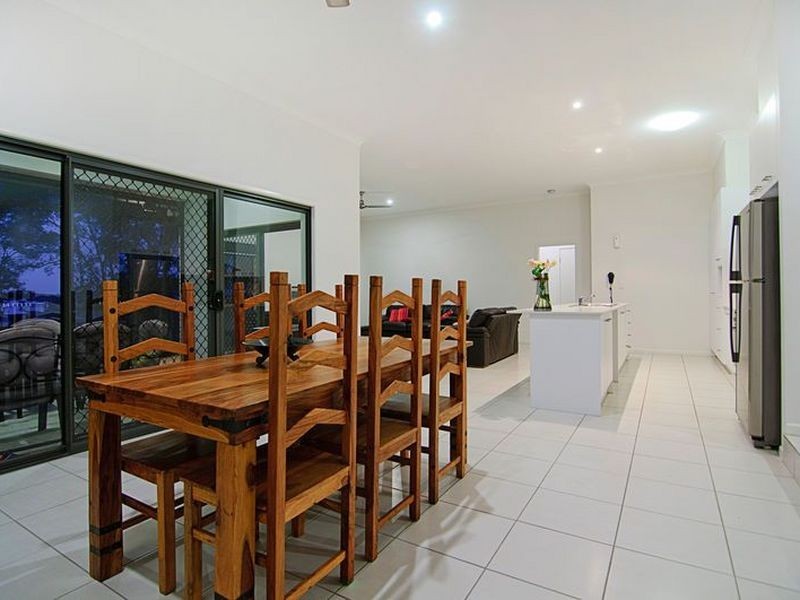 37 Yarrayne Valley Drive, Upper Coomera QLD 4209