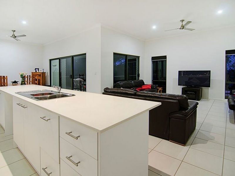 37 Yarrayne Valley Drive, Upper Coomera QLD 4209