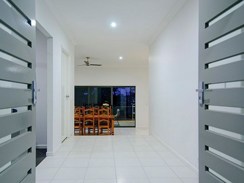 37 Yarrayne Valley Drive, Upper Coomera QLD 4209