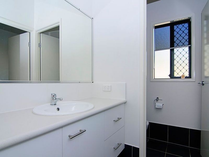 37 Yarrayne Valley Drive, Upper Coomera QLD 4209