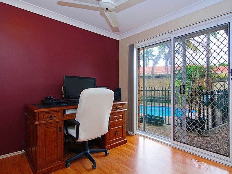 12 Rosedale Place, Helensvale QLD 4212