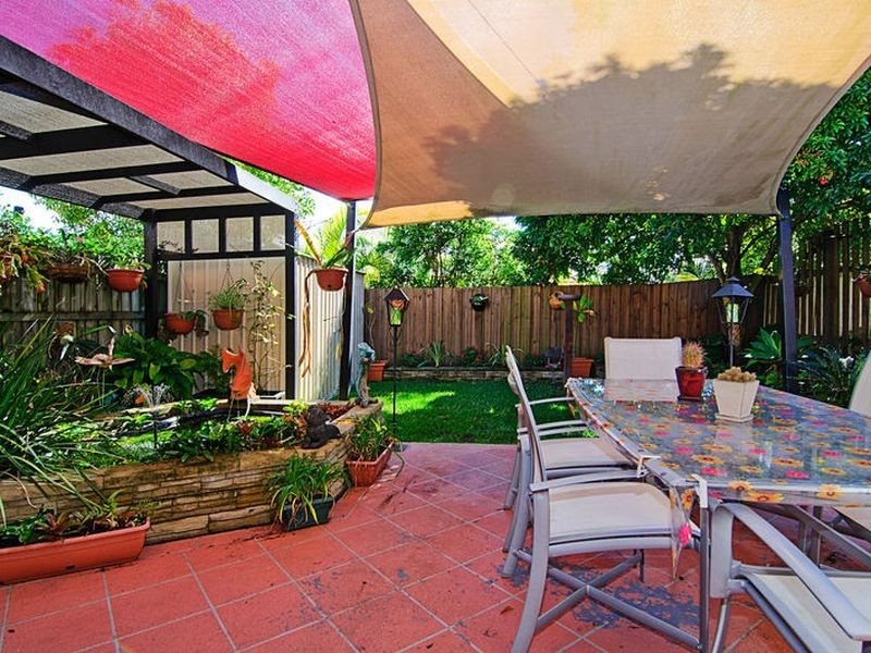 2/153-161 Greenacre Drive, Arundel QLD 4214