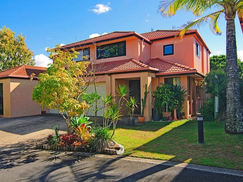 2/153-161 Greenacre Drive, Arundel QLD 4214