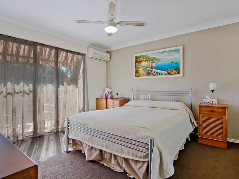 2/153-161 Greenacre Drive, Arundel QLD 4214