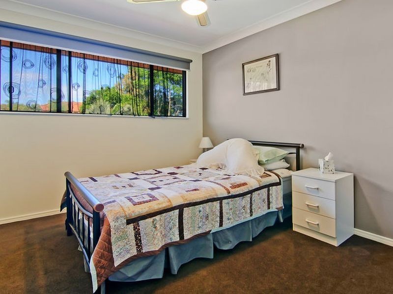 2/153-161 Greenacre Drive, Arundel QLD 4214