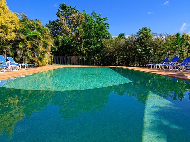 2/153-161 Greenacre Drive, Arundel QLD 4214