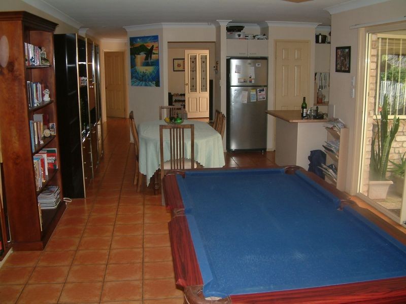 10 Midway Terrace, Pacific Pines QLD 4211