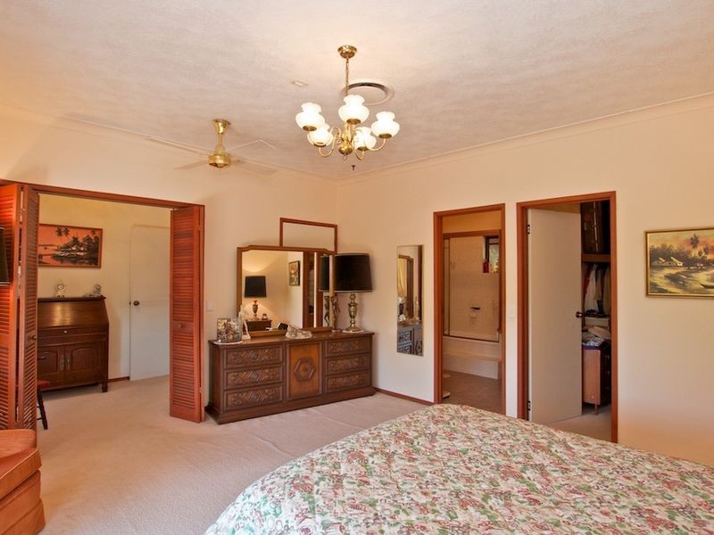 8 California Drive, Oxenford QLD 4210