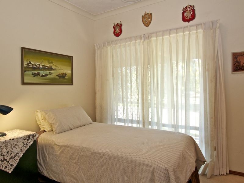 8 California Drive, Oxenford QLD 4210