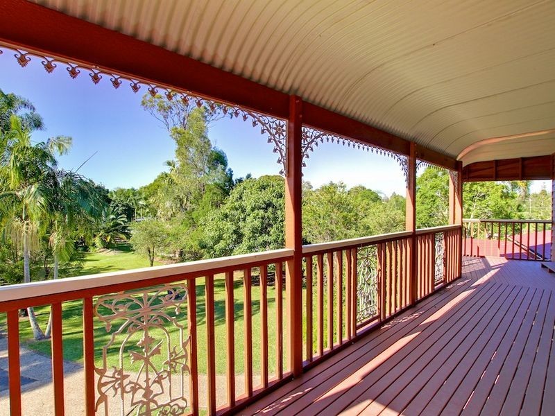 8 California Drive, Oxenford QLD 4210