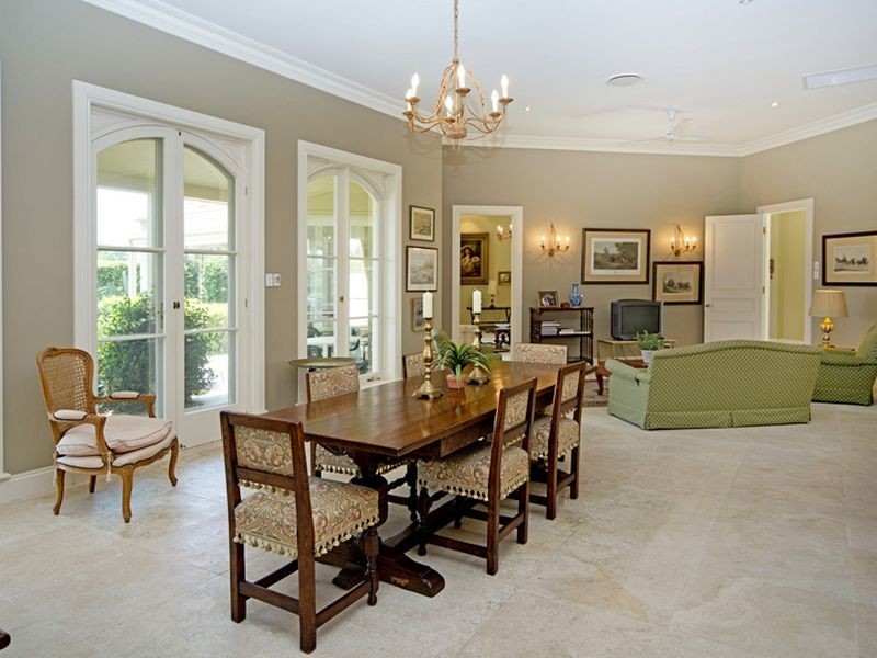 1091 Beechwood Drive, Hope Island QLD 4212