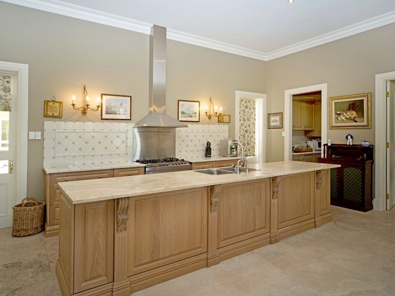 1091 Beechwood Drive, Hope Island QLD 4212