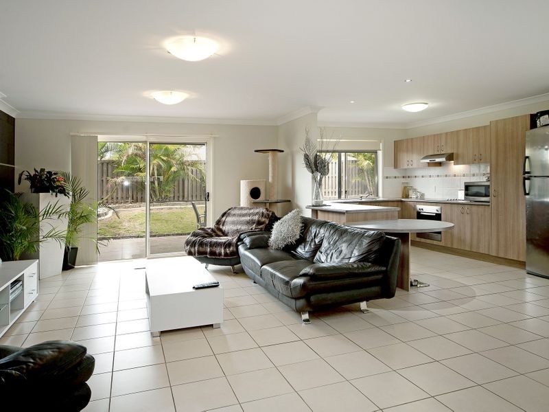 1/32 Buchanan Circuit, Oxenford QLD 4210