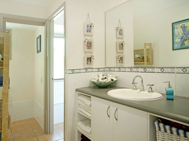 5 Stretton Drive, Helensvale QLD 4212