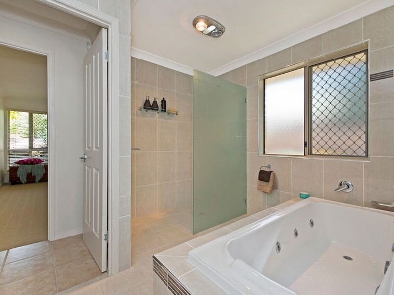18 Monterey Keys Drive, Monterey Keys QLD 4212