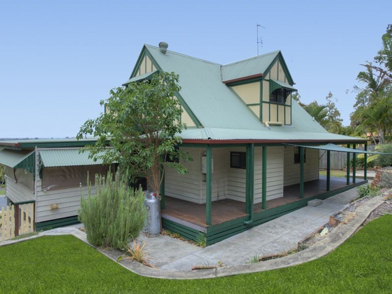 18 Robe Court, Helensvale QLD 4212