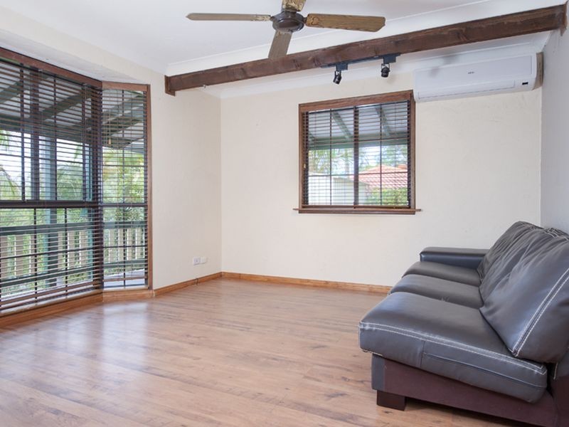 18 Robe Court, Helensvale QLD 4212