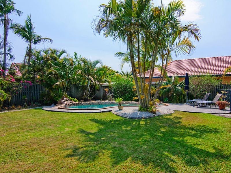 8 Westlake Court, Helensvale QLD 4212