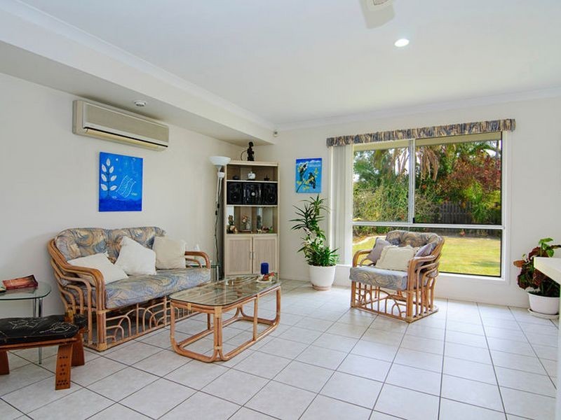 8 Westlake Court, Helensvale QLD 4212