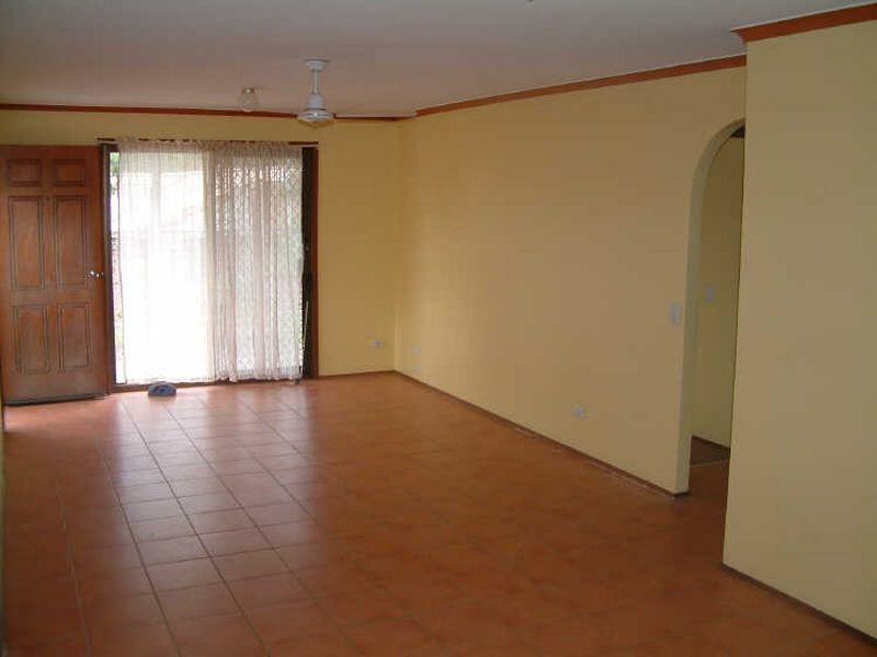 2/15 Paramount Place, Oxenford QLD 4210
