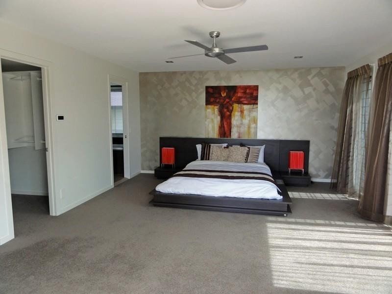 1 Twynam Mews, Pacific Pines QLD 4211