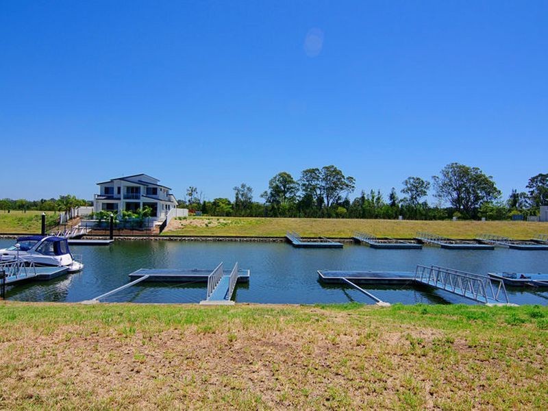 12 Harbourvue Court, Helensvale QLD 4212