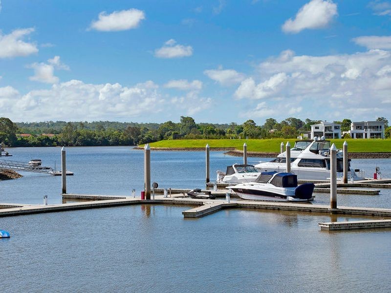 12 Harbourvue Court, Helensvale QLD 4212