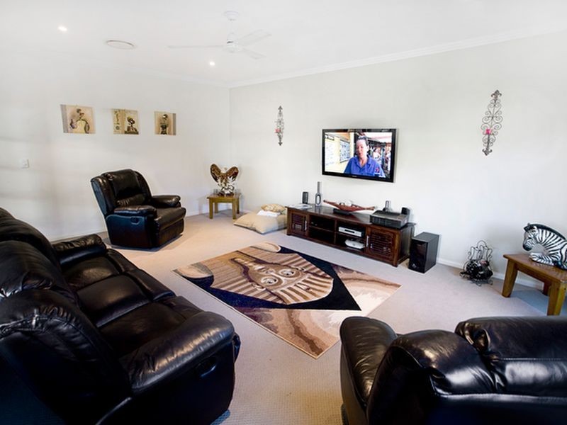 8 Meroo Place, Upper Coomera QLD 4209