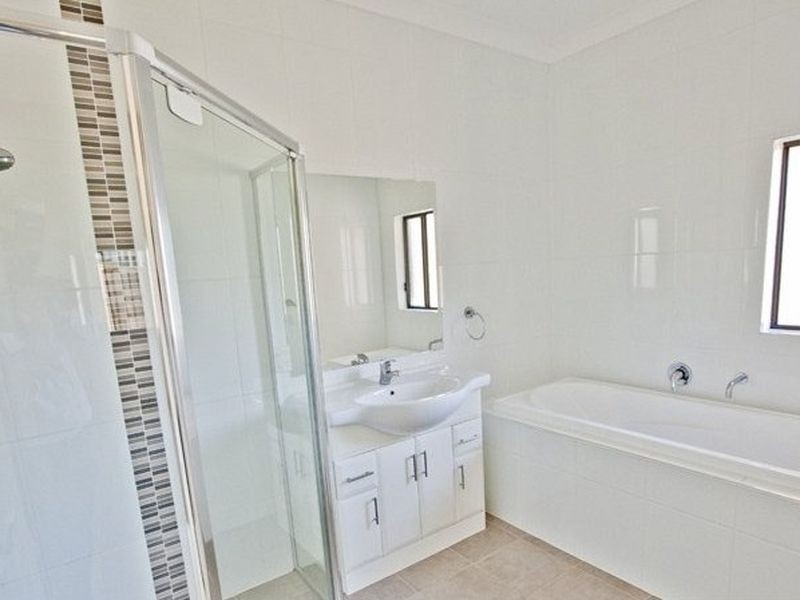 8 Meroo Place, Upper Coomera QLD 4209