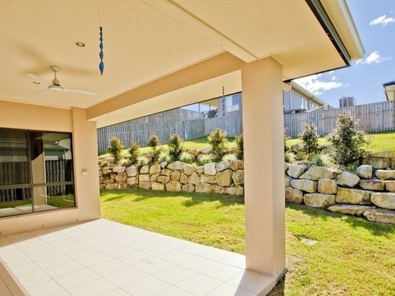 8 Meroo Place, Upper Coomera QLD 4209