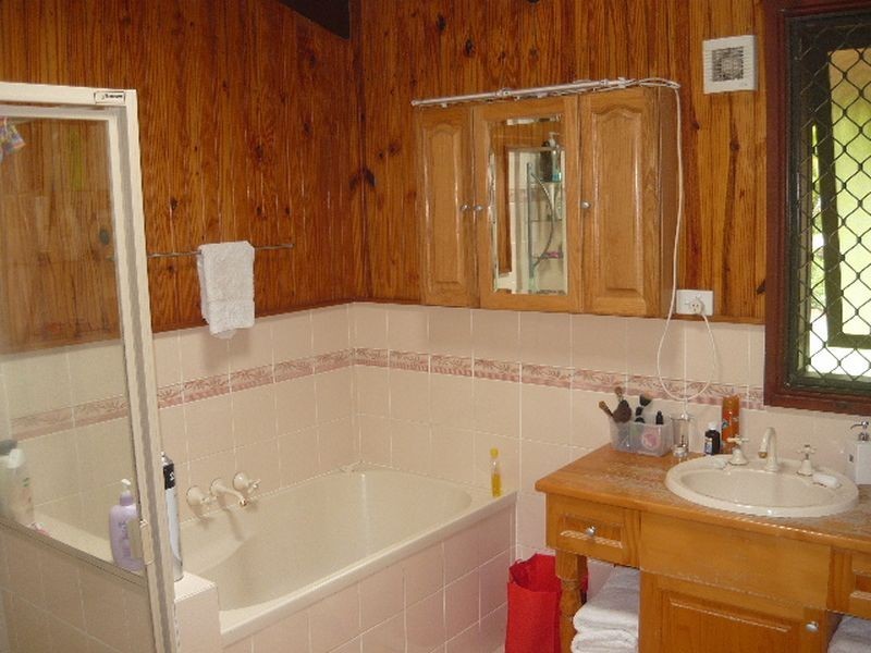 44 Ruth Terrace, Oxenford QLD 4210