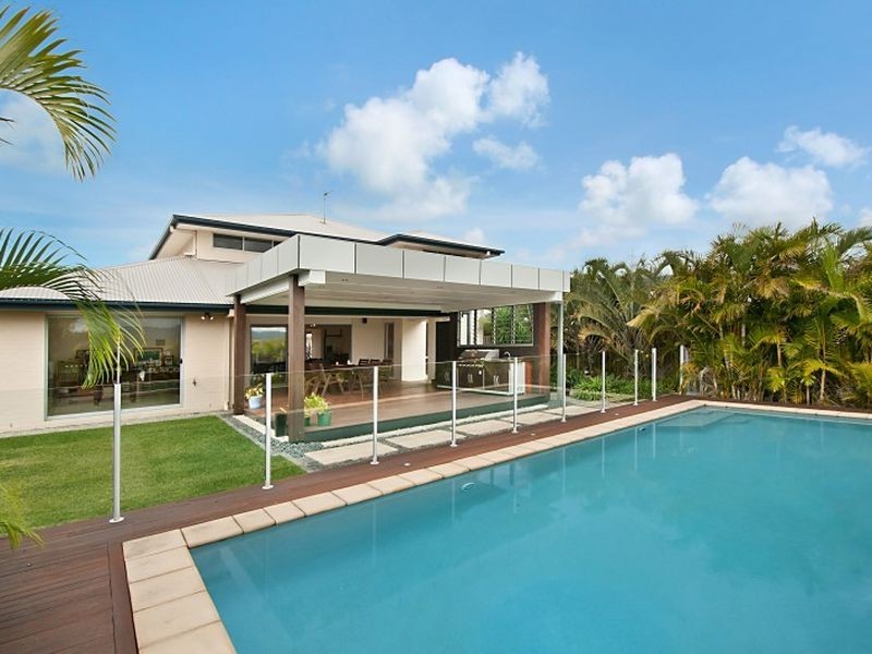 32 Salvado Drive, Pacific Pines QLD 4211