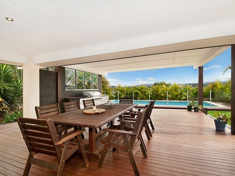 32 Salvado Drive, Pacific Pines QLD 4211