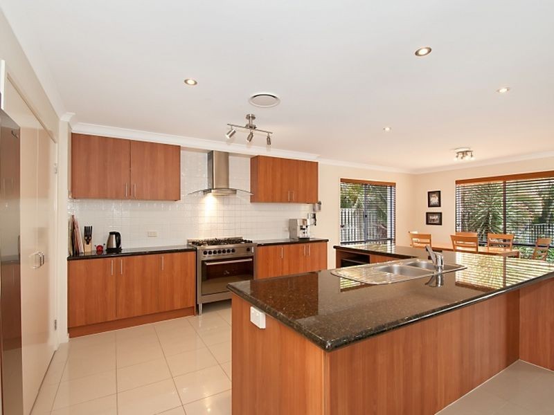 32 Salvado Drive, Pacific Pines QLD 4211