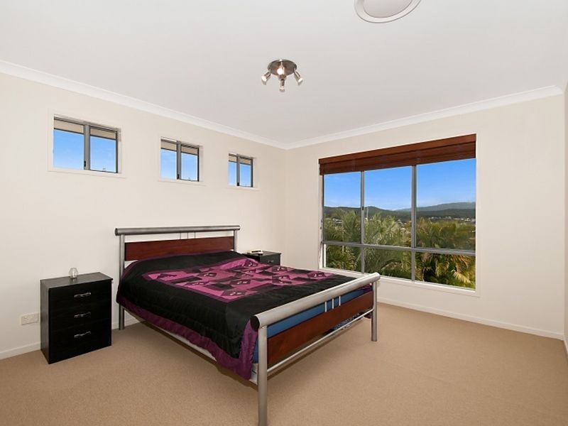 32 Salvado Drive, Pacific Pines QLD 4211