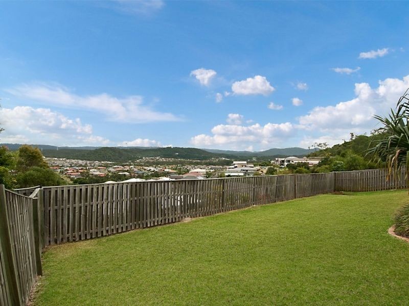 32 Salvado Drive, Pacific Pines QLD 4211