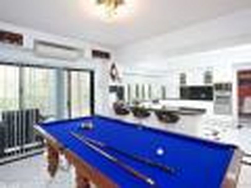 19 Dalby Court, Helensvale QLD 4212