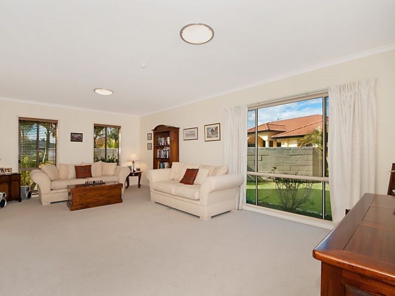 3 Tammy Court, Helensvale QLD 4212