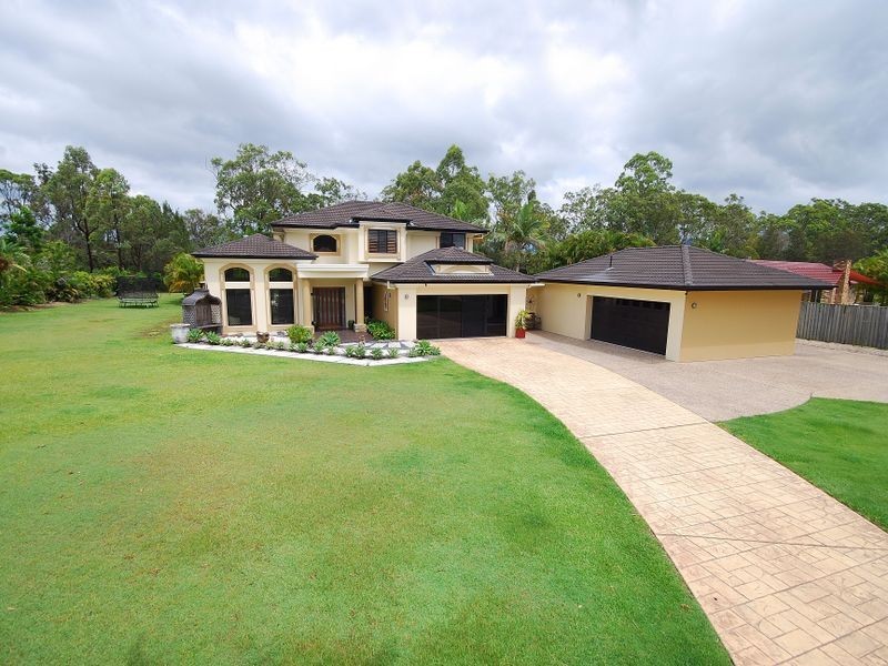 82 Rivertree Avenue, Helensvale QLD 4212