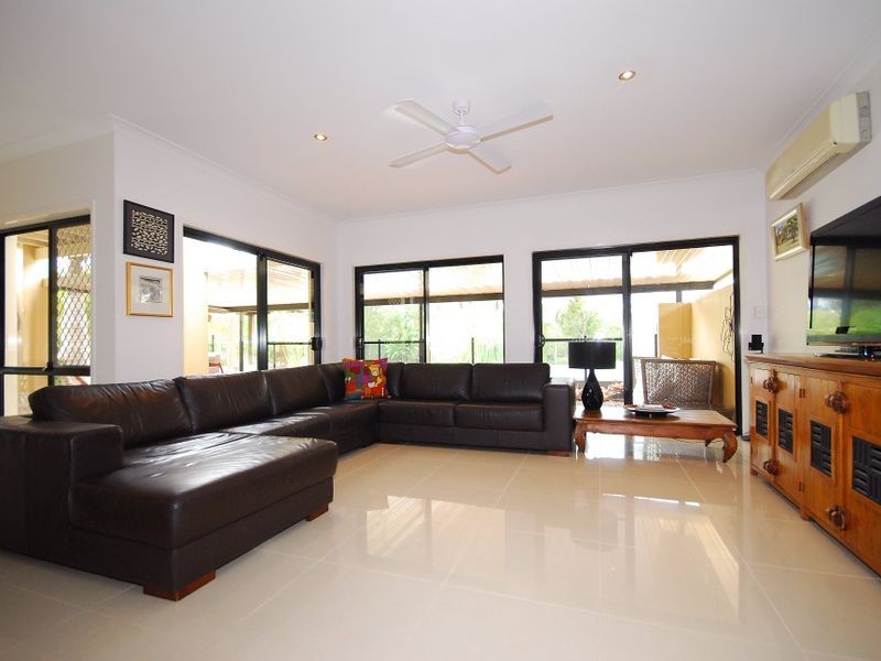 82 Rivertree Avenue, Helensvale QLD 4212