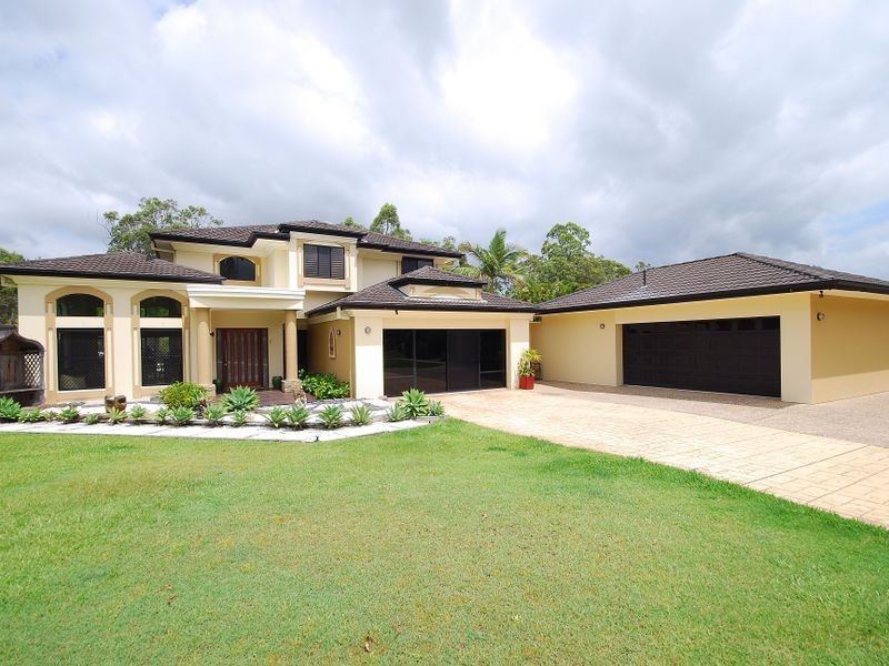 82 Rivertree Avenue, Helensvale QLD 4212