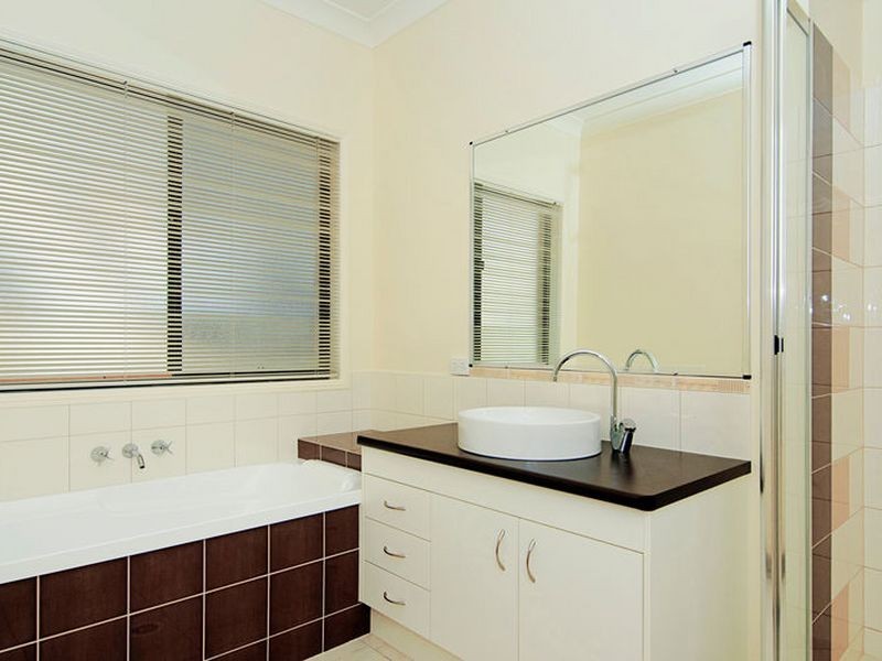 56 Hillary Circuit, Pacific Pines QLD 4211