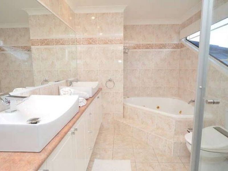 3 Wisemans Court, Helensvale QLD 4212