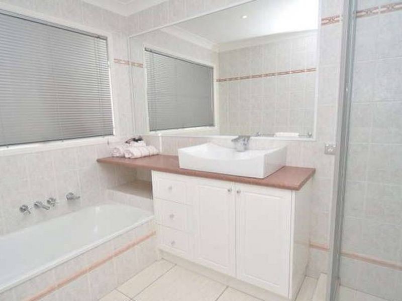 3 Wisemans Court, Helensvale QLD 4212