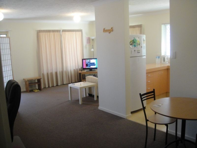 4/10 Brisbane Road, Labrador QLD 4215