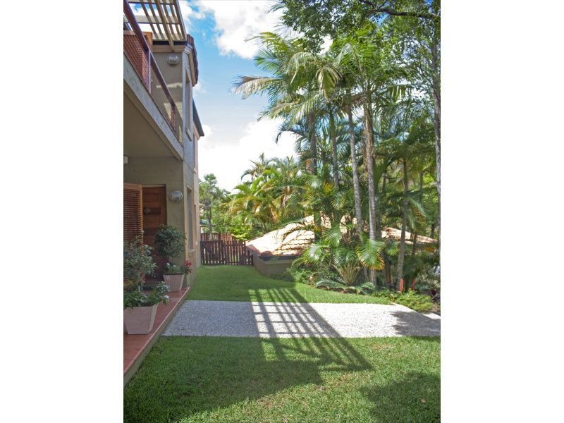 12 Pacific Pines Boulevard, Pacific Pines QLD 4211